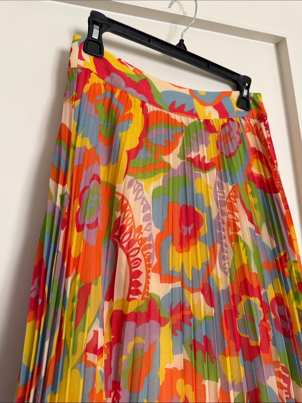 Sezane Dune Pleated Size 36 US 4 Multicolor Floral A-Line Skirt like new